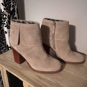 Kelsi Dagger booties